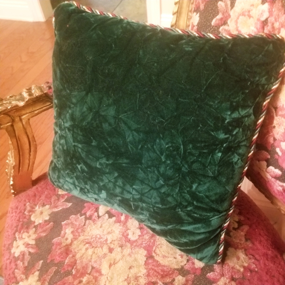 VELVET EMERALD GREEN THROW PILLOW - Picture 5 of 7